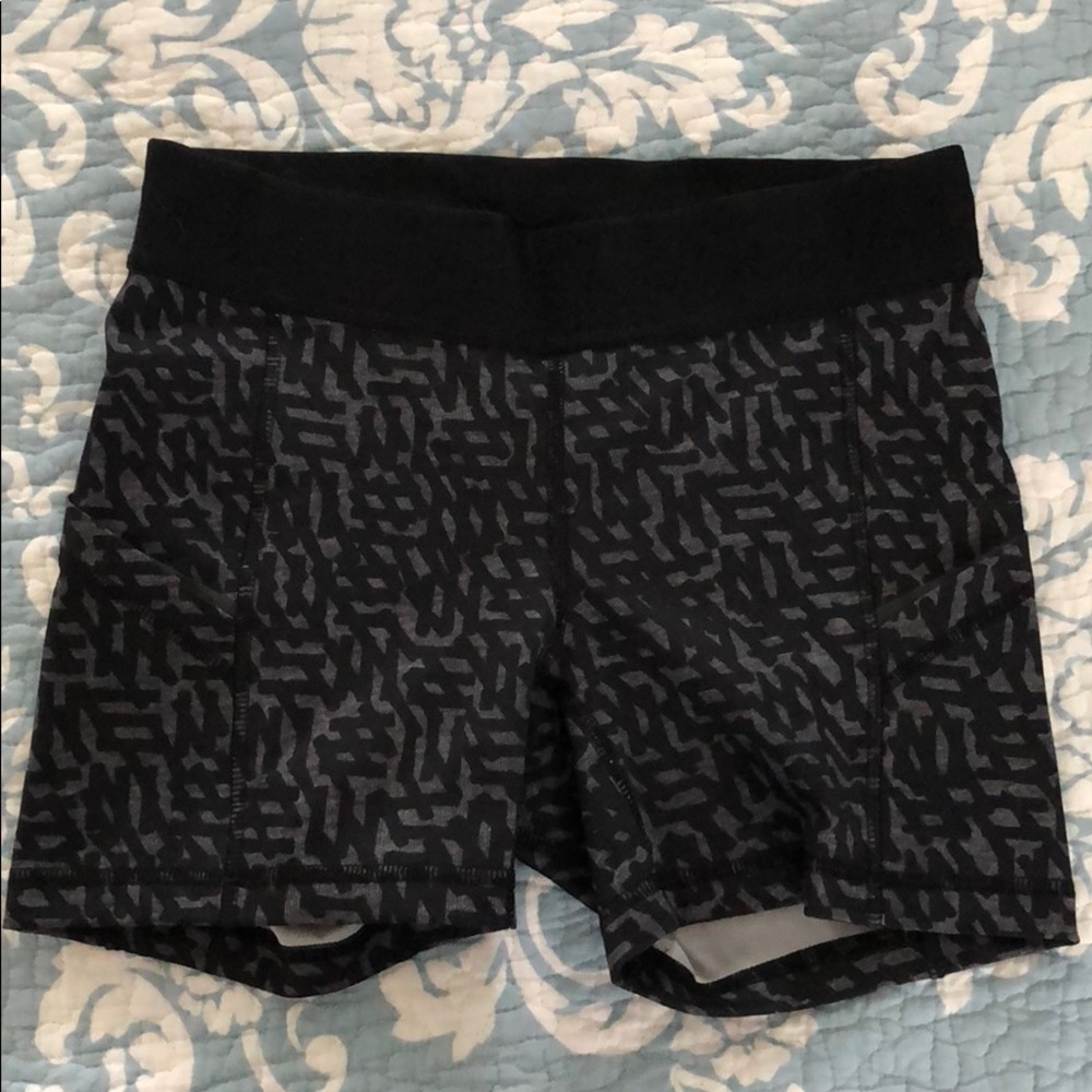 Lululemon tight shorts